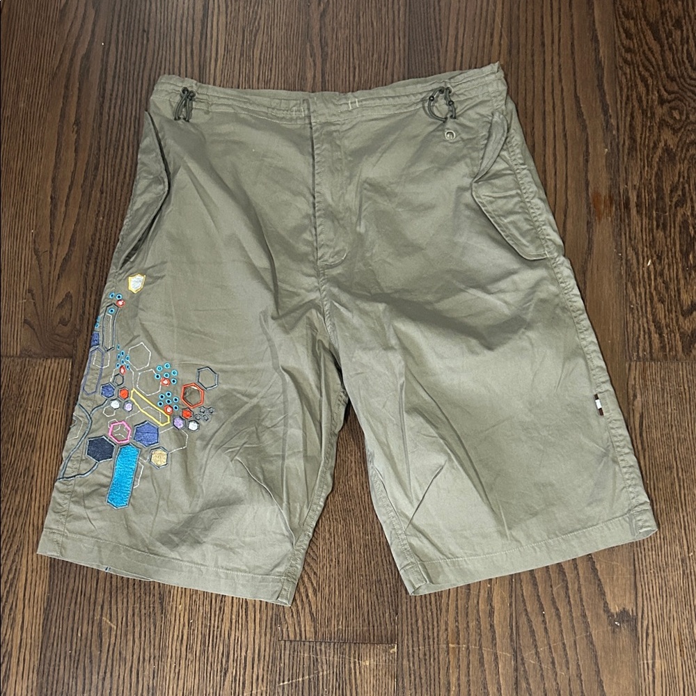 NWT Maharishi olive green if embroidered designer short sz M